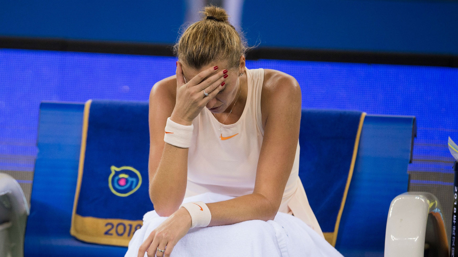 Ashleigh Barty battles through in Wuhan as Wang Qiang continues winning streak Ashleigh Barty battles through in Wuhan as Wang Qiang continues winning streak