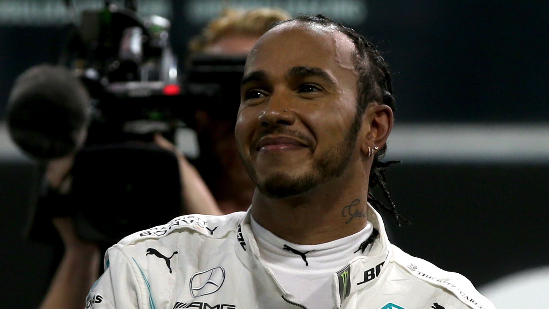 Hamilton deserves a knighthood, claims Motorsport UK chief | Stadium Astro
