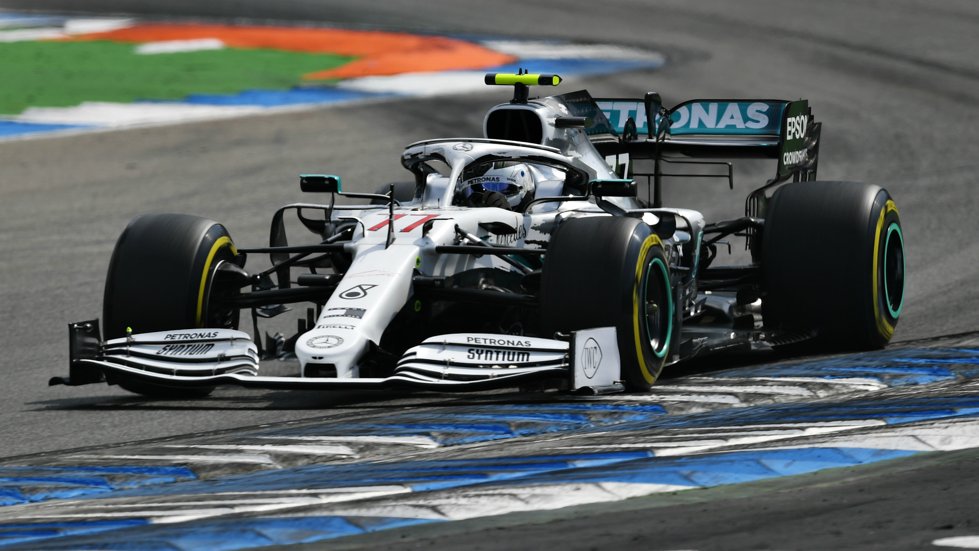 Hamilton Takes Hockenheim Pole After Terrible Day For Ferrari Motorsports News Stadium Astro