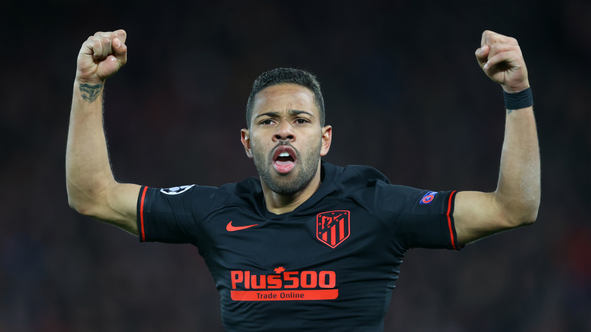 Футболист f lodi. Футболист победил. Ренан лоди. Ренан лоди. Хесус хиль атлетико мадрид.