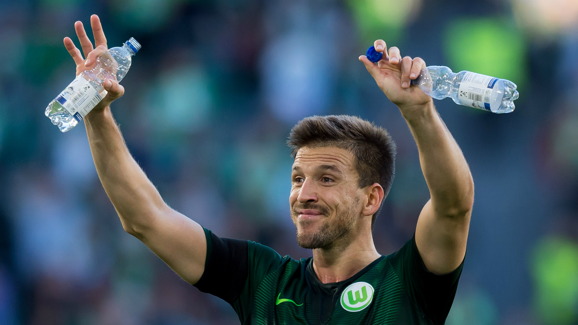 Wolfsburg midfielder Camacho forced to retire at age of 30