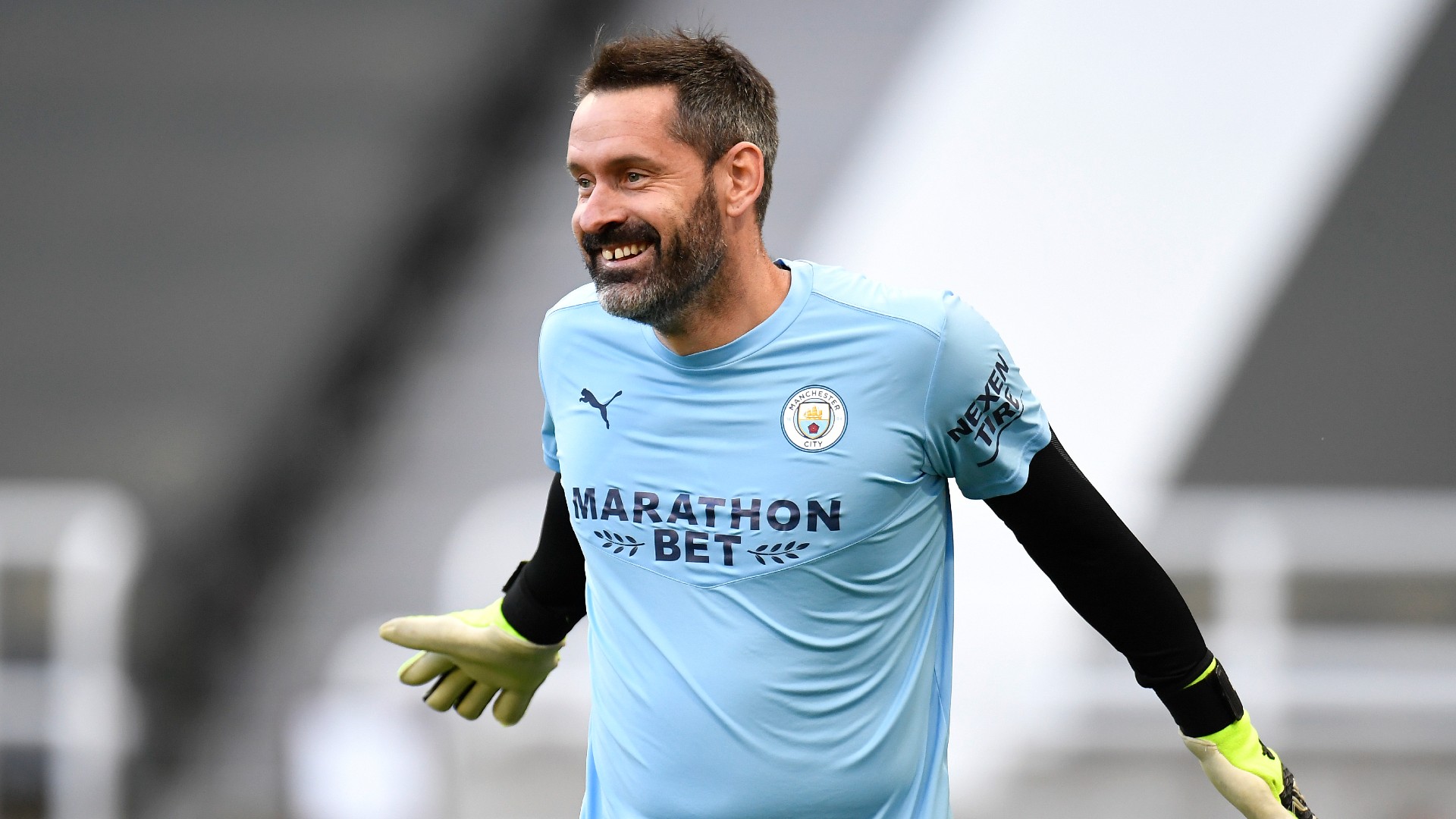 The lads love him! Scott Carson pens oneyear deal at Man City