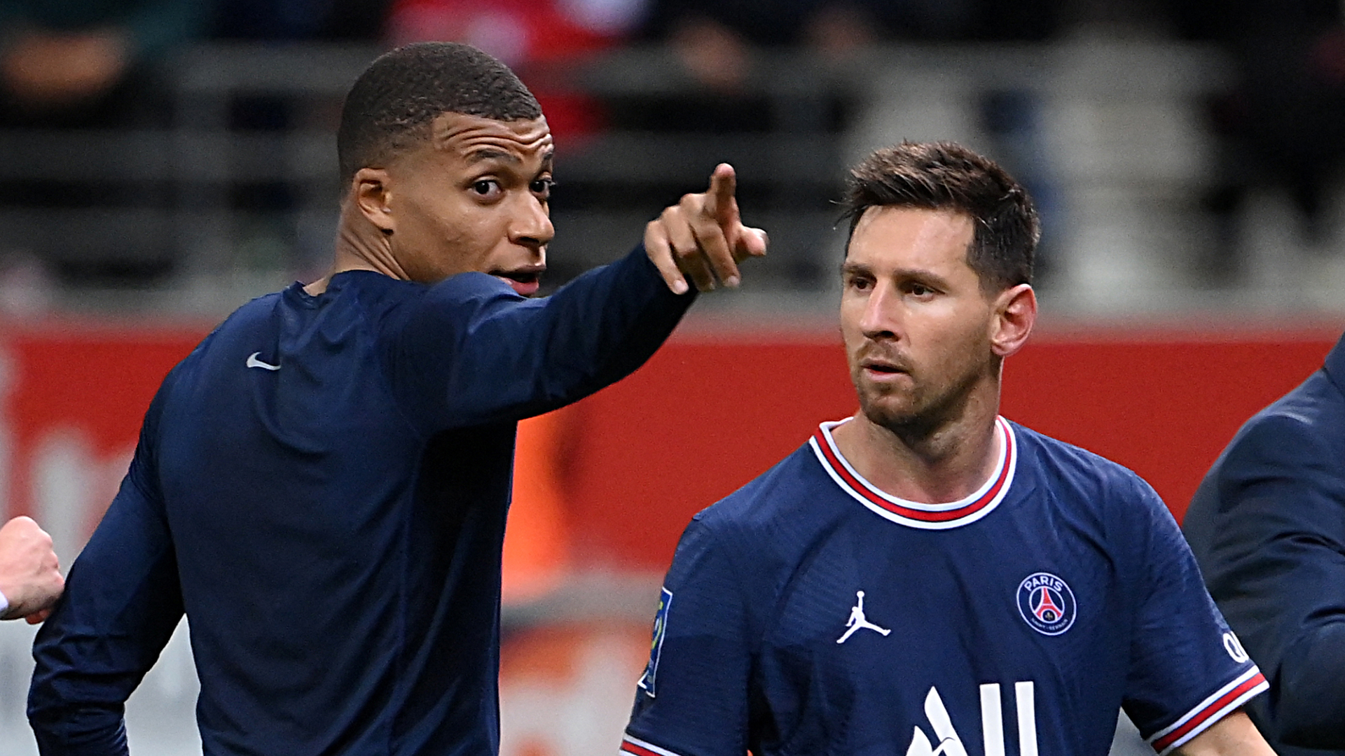 Mbappe Speaks Perfect Spanish Messi Grateful As Psg Team Mates Help Him Settle In Stadium Astro English